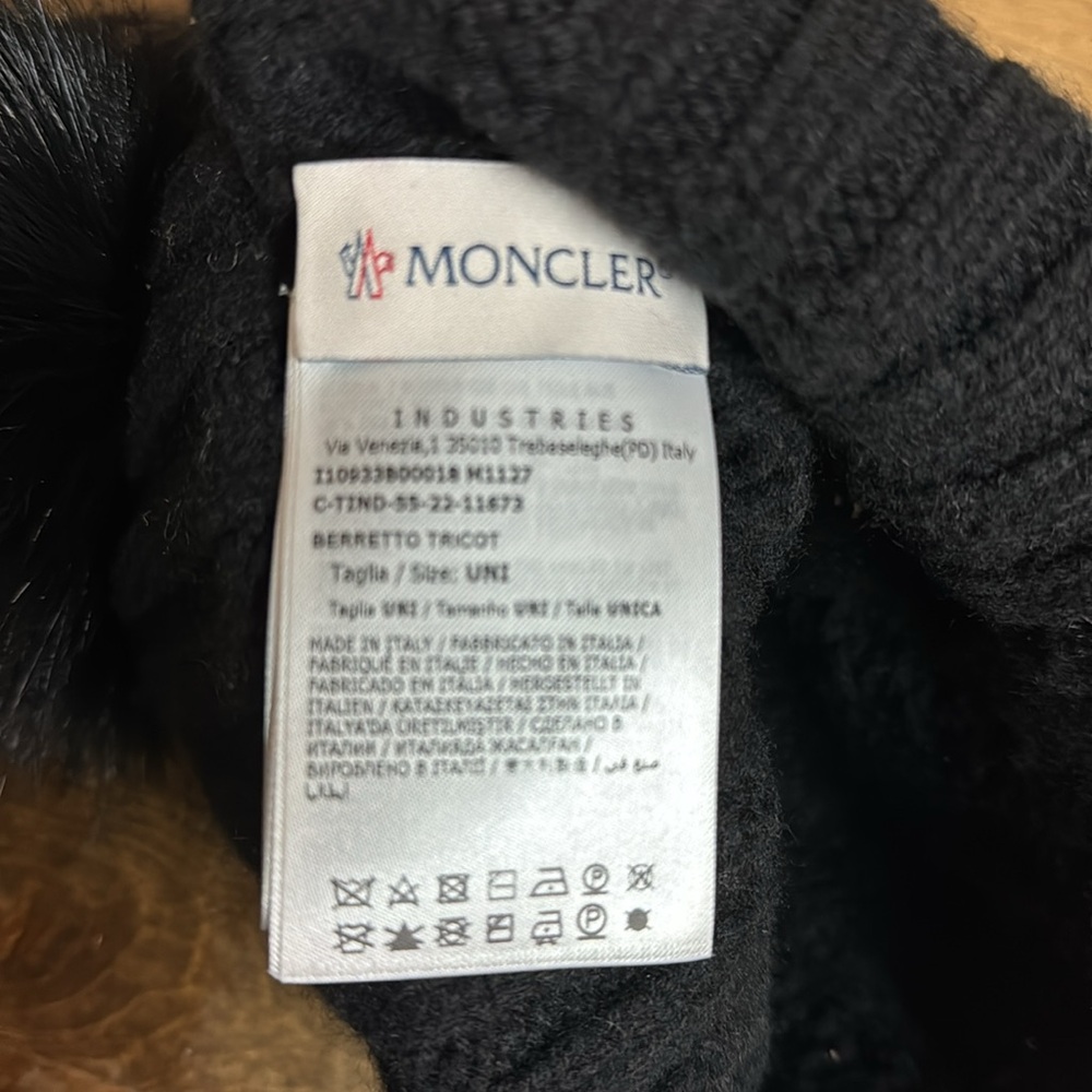 Moncler Ribbed Beanie - Picture 2 of 3